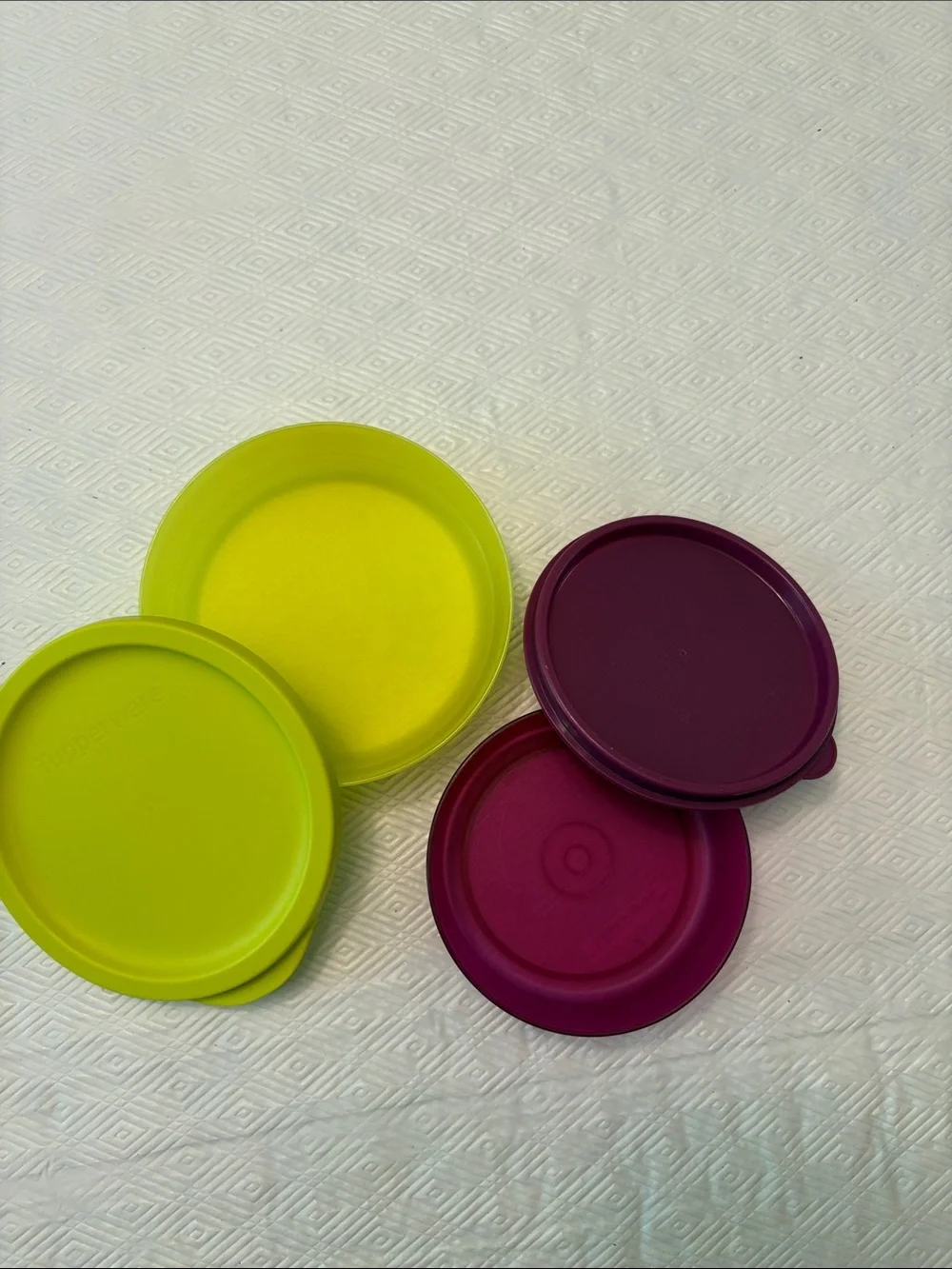 NEW LISTING Tupperware Assorted Food Storage Containers for lunches